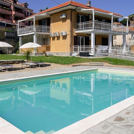 Il Gattino di Porto - apt 6 - Monolocale terrazzo piscina Imperia Esterno foto