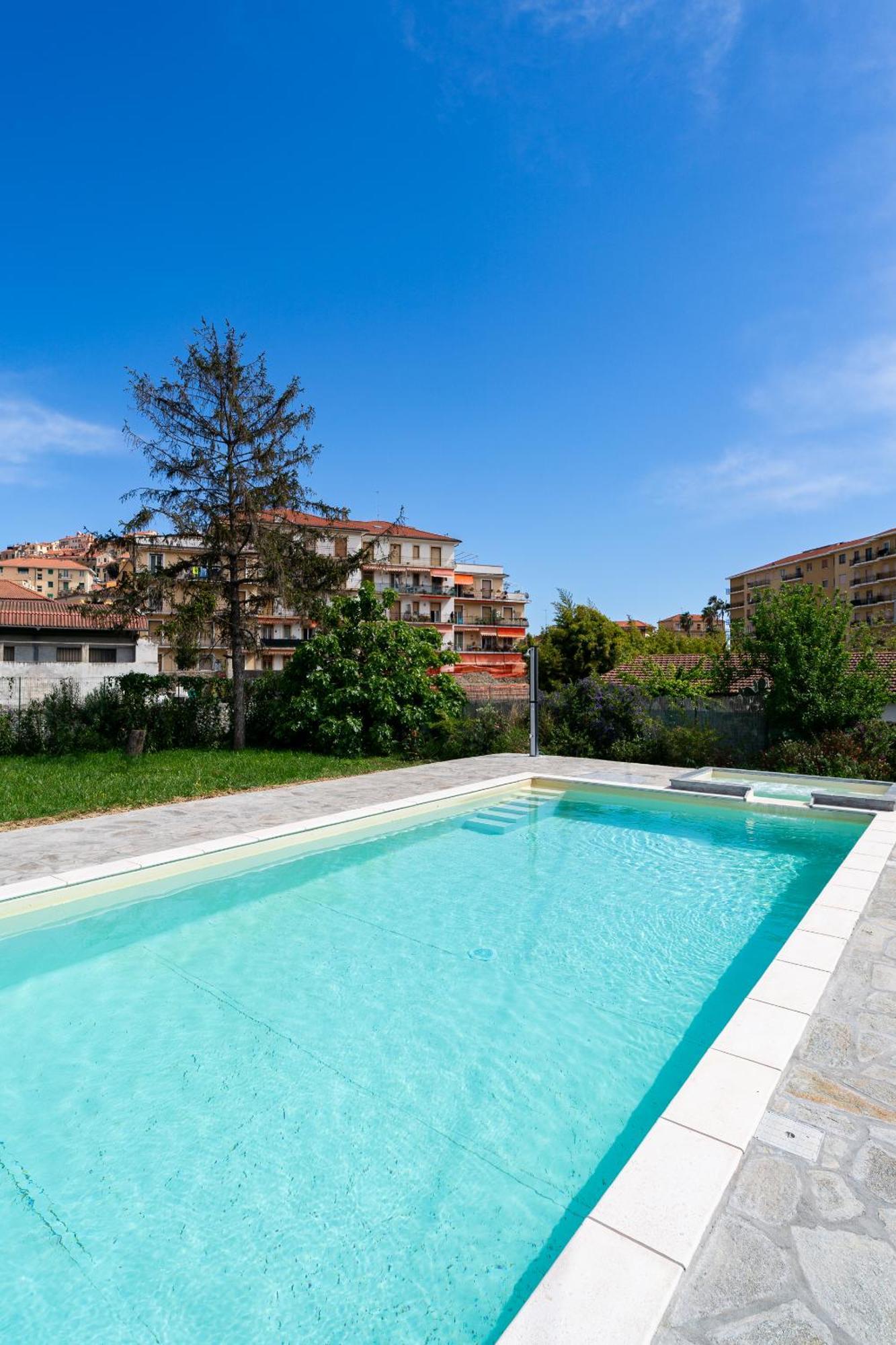 Il Gattino di Porto - apt 6 - Monolocale terrazzo piscina Imperia Esterno foto