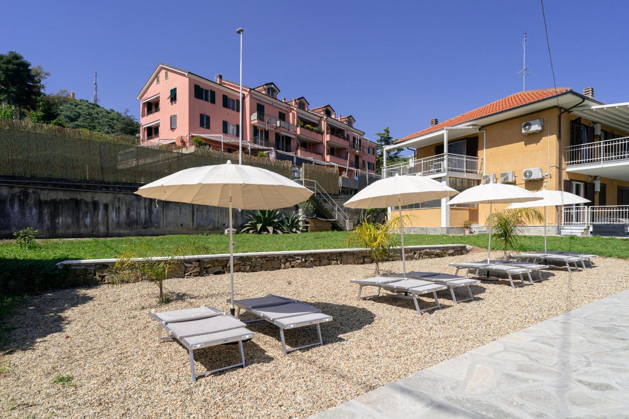 Il Gattino di Porto - apt 6 - Monolocale terrazzo piscina Imperia Esterno foto